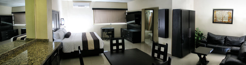 Hotel El Camino Inn & Suites Рейноса Екстериор снимка